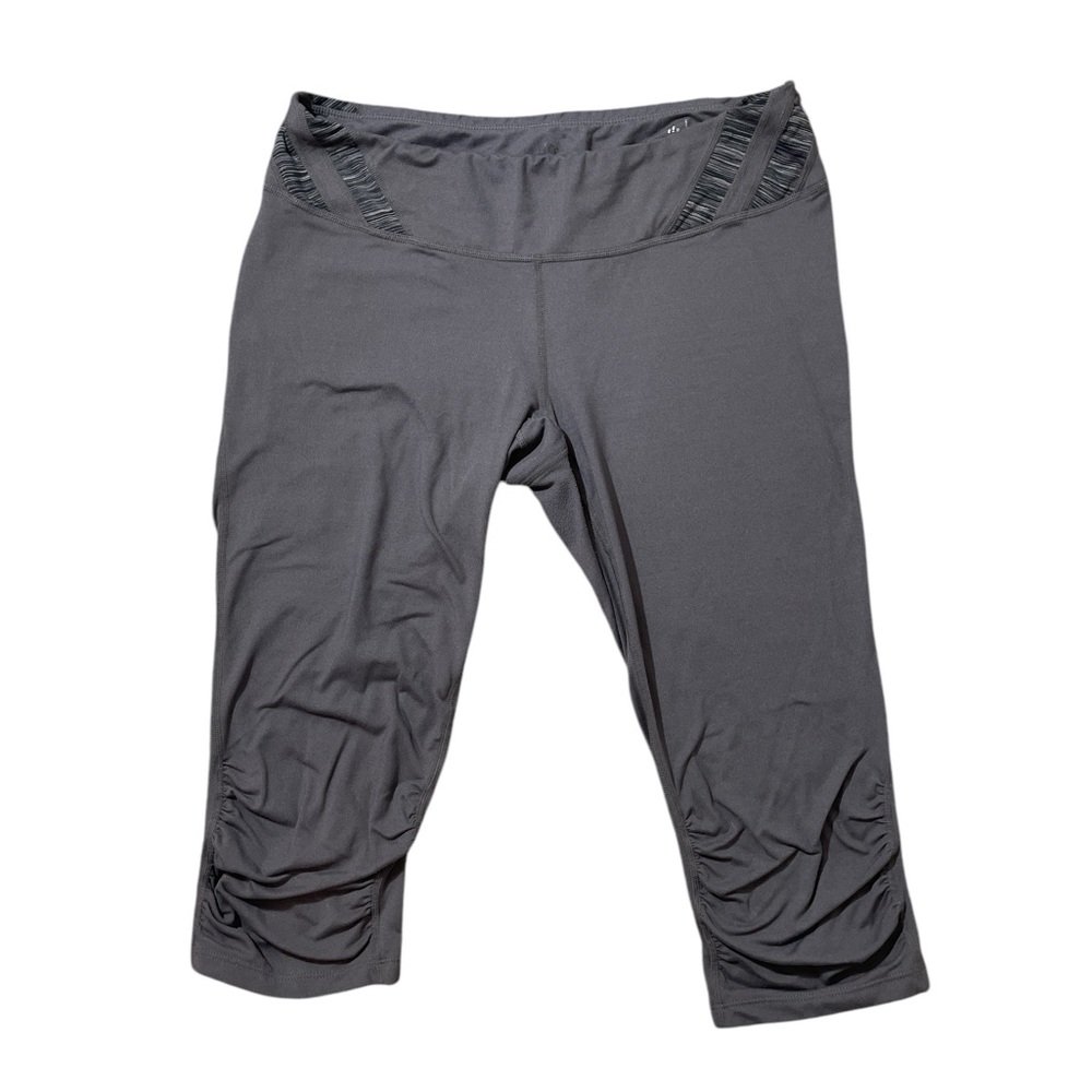 D9- gray athletic capri leggings merrell medium med m